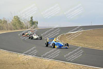 media/Jan-26-2025-CalClub SCCA (Sun) [[cfcea7df88]]/Group 2/Race/